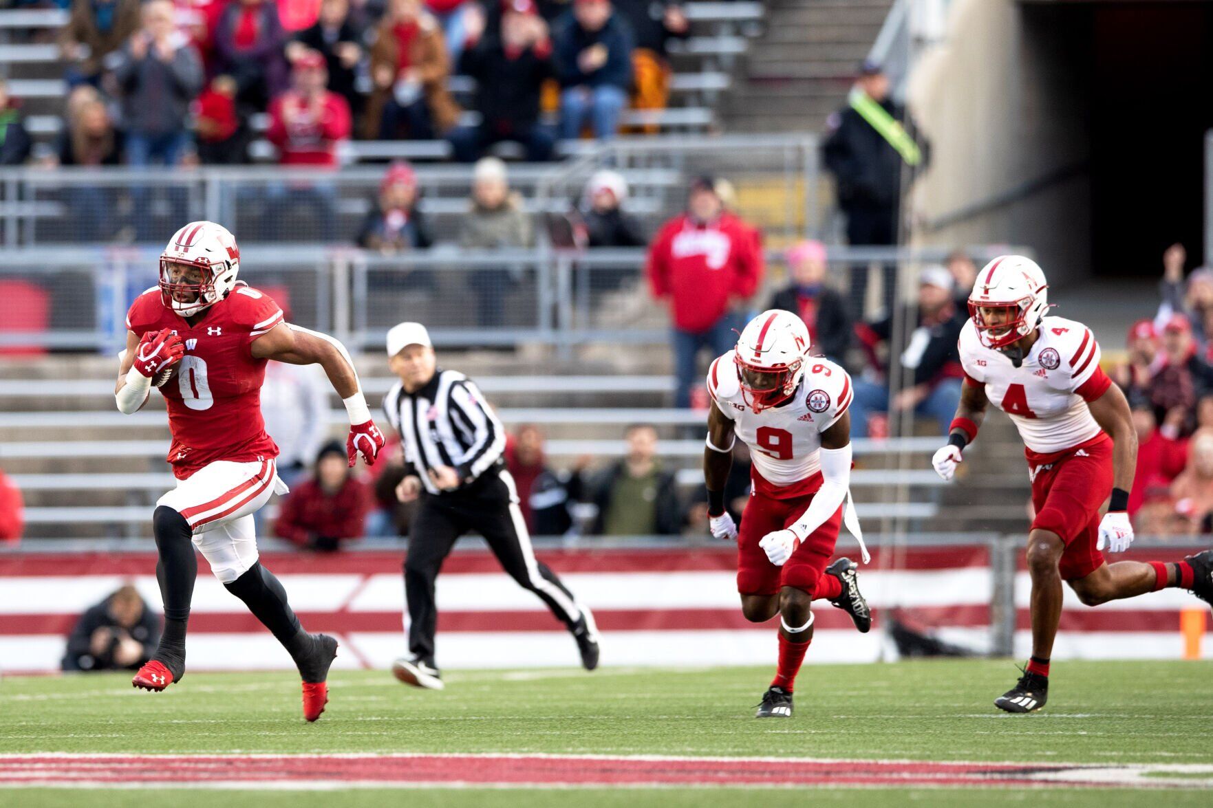 112122-owh-spo-nebraskawisconsin-em22.jpg